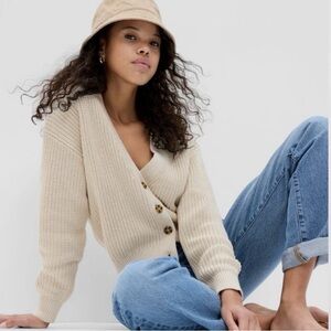 Gap Shaker Stitch Cardigan